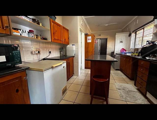 4 BEDROOM HOUSE FOR SALE IN ARBORETUM